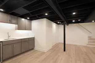 4533 N Keystone Ave, Chicago, IL 60630 - Photo 13