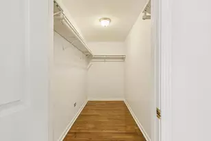 8828 N Leslie Ln, Des Plaines, IL 60016 - Photo 17