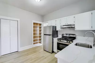 2114 W Byron Street #1, Chicago, IL 60618 - Photo 15