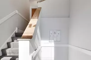 2114 W Byron St, Chicago, IL 60618 - Photo 5