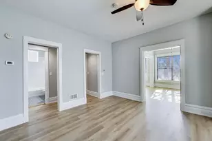 2114 W Byron St, Chicago, IL 60618 - Photo 9