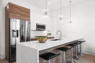 159 W North Ave, Chicago, IL 60610 - Photo 3