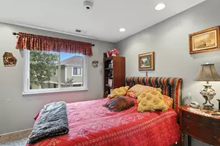 550 Greystone Ln, Wheeling, IL 60090 - Photo 11