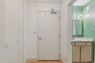 222 N Columbus Dr, Chicago, IL 60601 - Photo 11