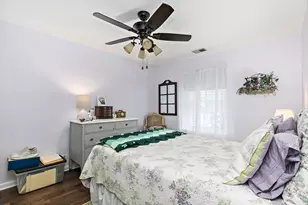 26 Waterbury Ln, Schaumburg, IL 60193 - Photo 9