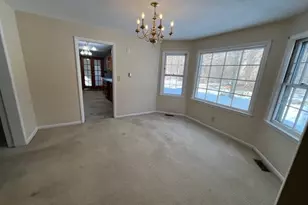 20604 Collins Rd, Marengo, IL 60152 - Photo 9