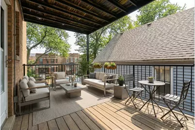 3335 W Byron Street #2, Chicago, IL 60618 - Photo 17