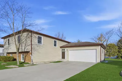 766 Michigan Avenue, South Elgin, IL 60177 - Photo 3