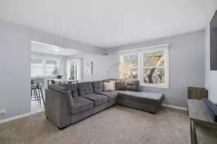 766 Michigan Ave, South Elgin, IL 60177 - Photo 9