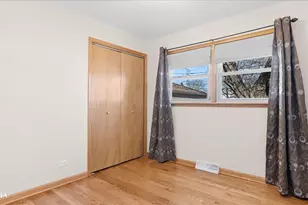 7132 W 84th Pl, Burbank, IL 60459 - Photo 17