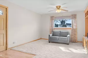 7132 W 84th Pl, Burbank, IL 60459 - Photo 11