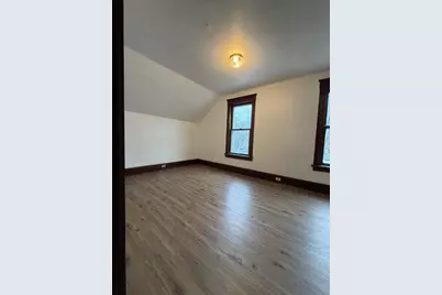 1121 Fairview Avenue, Rockford, IL 61101 - Photo 3