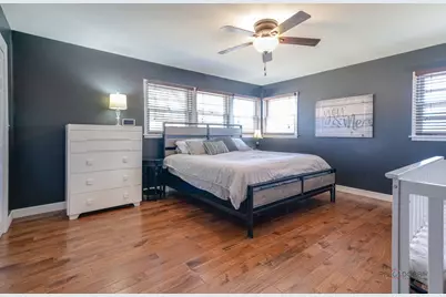 34049 N Hickory Avenue, Grayslake, IL 60030 - Photo 17