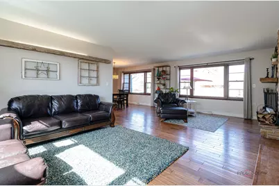 34049 N Hickory Avenue, Grayslake, IL 60030 - Photo 15