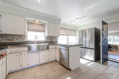 34049 N Hickory Avenue, Grayslake, IL 60030 - Photo 7