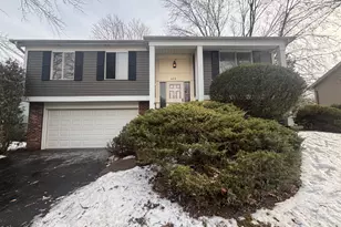 428 N Ashbury Ave, Bolingbrook, IL 60440 - Photo 1