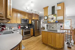 316 E Highland Ave, Villa Park, IL 60181 - Photo 11