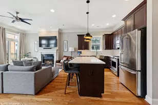 210 N Halsted St, Chicago, IL 60661 - Photo 7