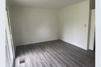 108 S 3rd Avenue #1, Mendota, IL 61342 - Photo 7