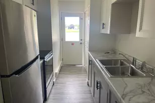 108 S 3rd Ave, Mendota, IL 61342 - Photo 5