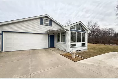 1926 Valencia Drive, Rockford, IL 61108 - Photo 3