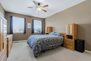 2202 Tremont Ln, Joliet, IL 60431 - Photo 9