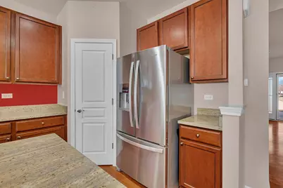 717 Pleasant Drive, Shorewood, IL 60404 - Photo 9