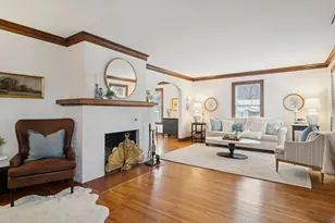 131 Walton St, Barrington, IL 60010 - Photo 3