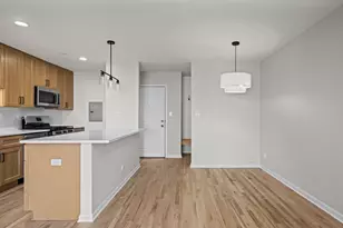 2411 N Kennicott Dr, Arlington Heights, IL 60004 - Photo 5