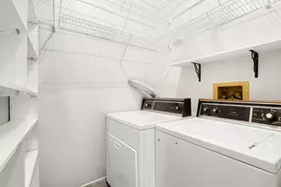 3172 N Cambridge Ave, Chicago, IL 60657 - Photo 13