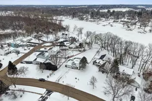 3727 Hale Ln, Island Lake, IL 60042 - Photo 19