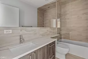 1957 N Fairfield Ave, Chicago, IL 60647 - Photo 13