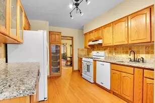 4952 N Bernard St, Chicago, IL 60625 - Photo 9