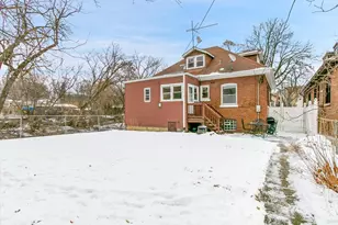 4952 N Bernard St, Chicago, IL 60625 - Photo 29