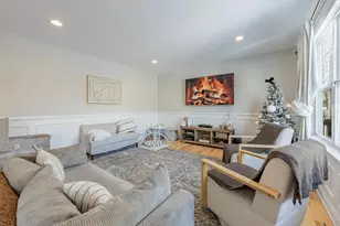 408 Fountain Ave, Elgin, IL 60124 - Photo 13