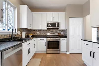 64 Talcott Avenue, Crystal Lake, IL 60014 - Photo 9