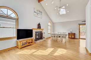 1017 Grand Blvd, Wauconda, IL 60084 - Photo 5