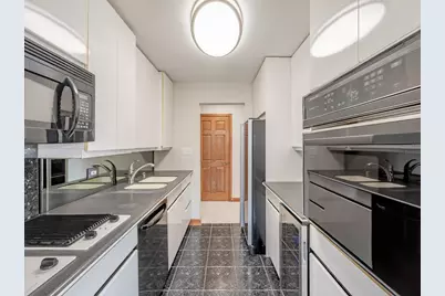 15801 Peggy Lane #11, Oak Forest, IL 60452 - Photo 3