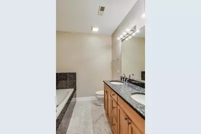 1302 W Fillmore Street #2, Chicago, IL 60607 - Photo 17