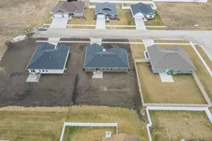 5564 Old Manor Rd, Bourbonnais, IL 60914 - Photo 7