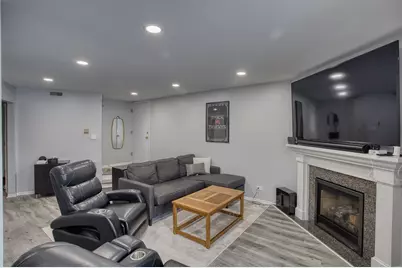 1732 Harrow Court #D, Wheaton, IL 60189 - Photo 5