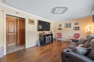 7241 W 109th Pl, Worth, IL 60482 - Photo 3