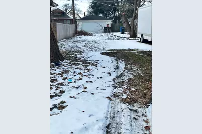 7628 S Yates Boulevard, Chicago, IL 60649 - Photo 1