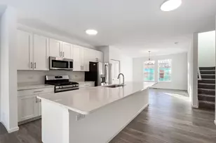 255 Regency Ct, Wauconda, IL 60084 - Photo 5