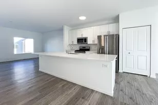 255 Regency Ct, Wauconda, IL 60084 - Photo 3