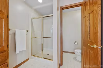 1599 Far Hills Drive, Bartlett, IL 60103 - Photo 19