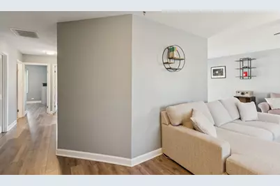 1063 Stonehedge Drive, Schaumburg, IL 60194 - Photo 17