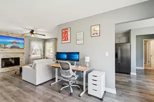 1063 Stonehedge Dr, Schaumburg, IL 60194 - Photo 11