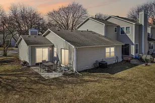 1063 Stonehedge Dr, Schaumburg, IL 60194 - Photo 47