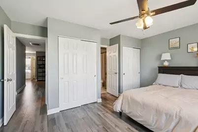 1063 Stonehedge Drive, Schaumburg, IL 60194 - Photo 19